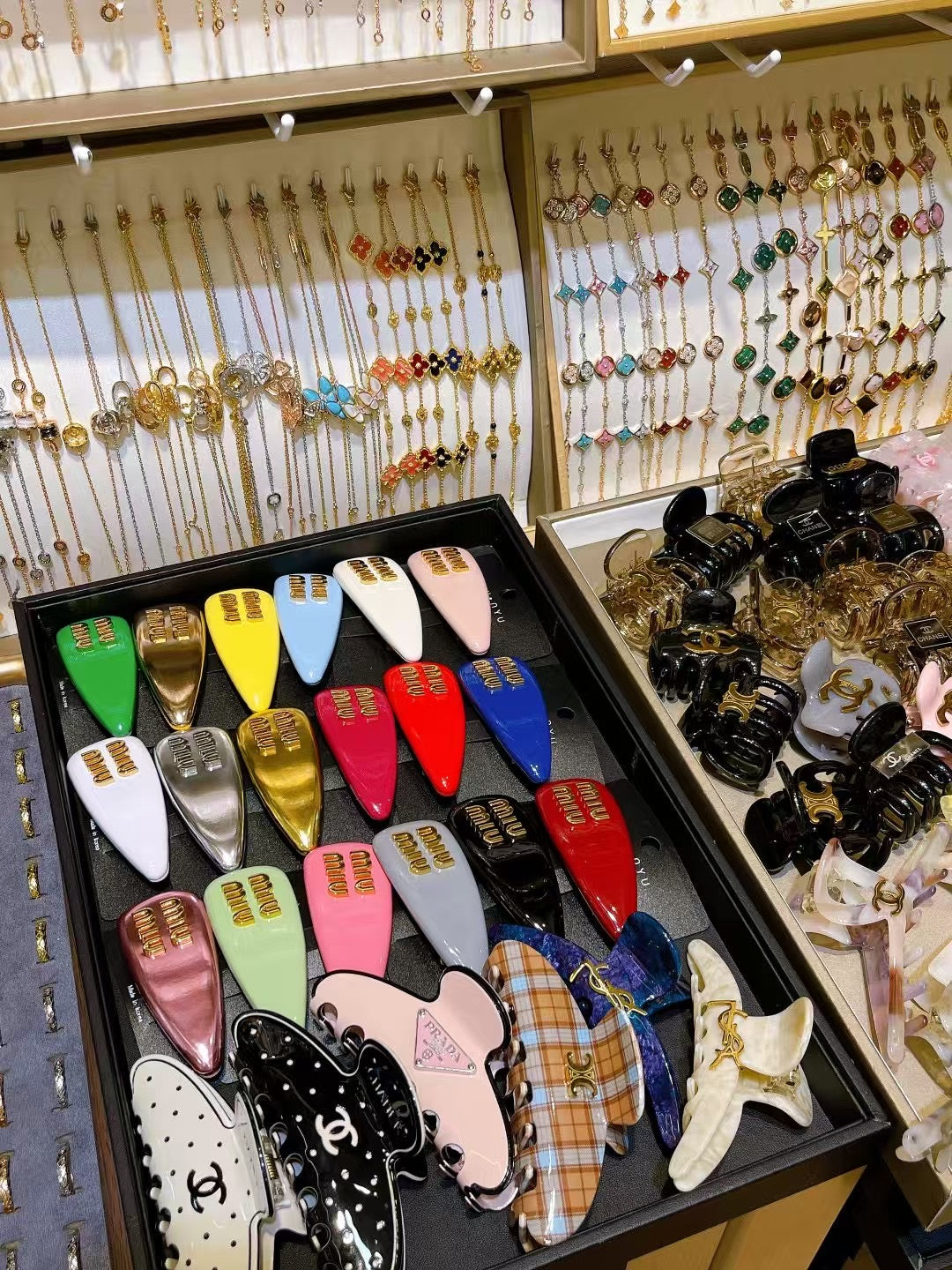 Elegant Pearl & Gold Hair Claw Clip Set – 3 Pcs, Classic Hold