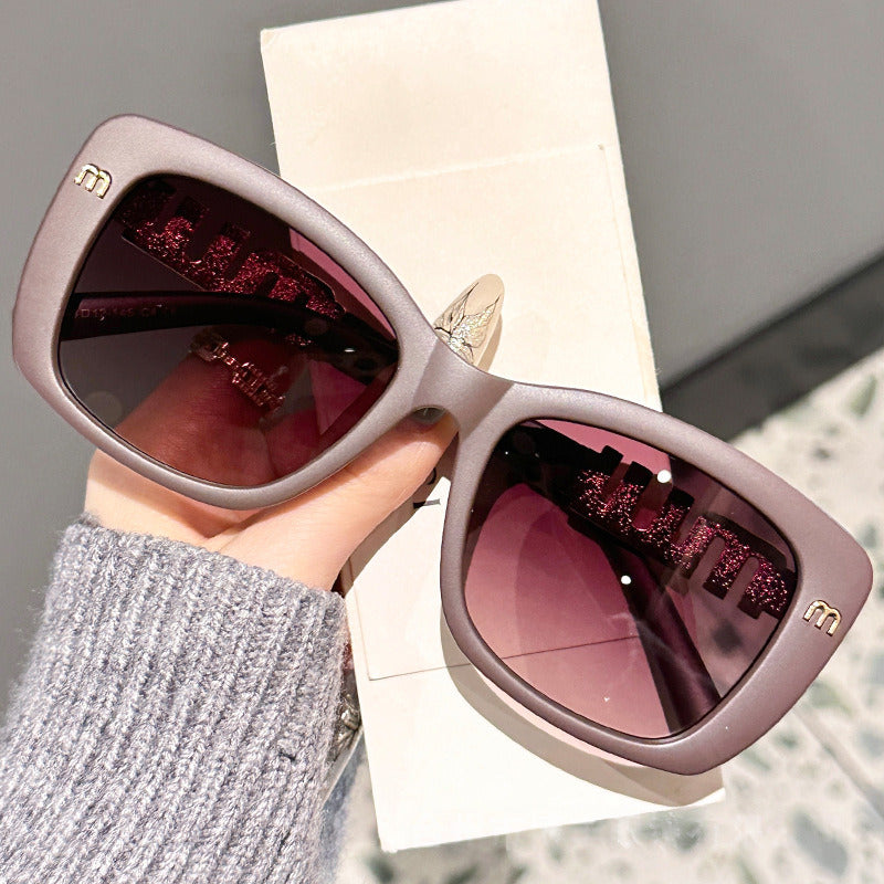 Elegant Cat-Eye Sunglasses – UV400 Polarized, Face-Slimming Chic
