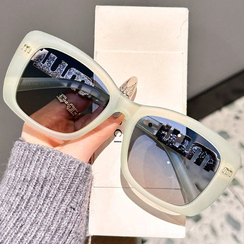 Elegant Cat-Eye Sunglasses – UV400 Polarized, Face-Slimming Chic